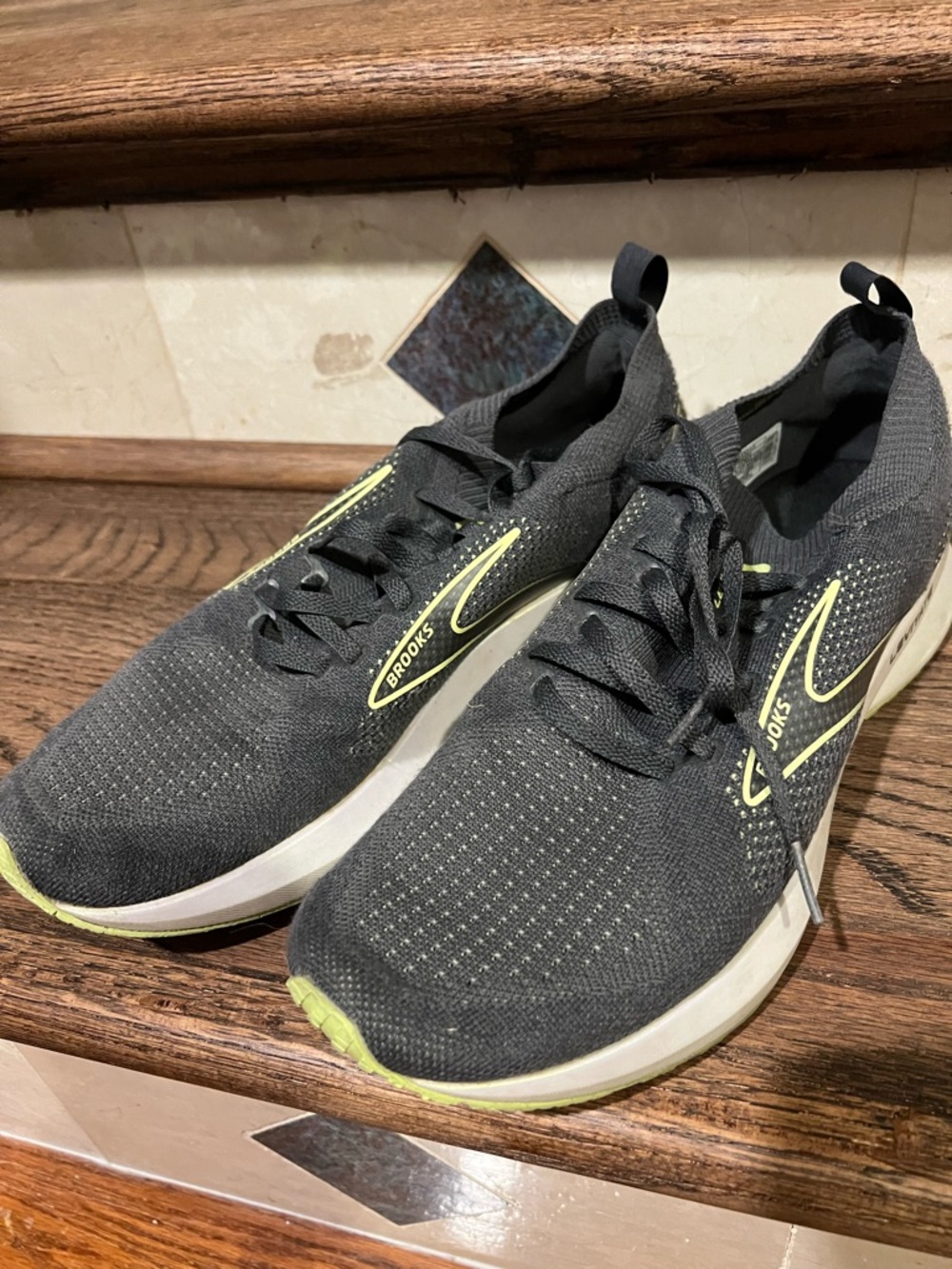 Brooks Men’s Black Sneakers with Yellow Accents